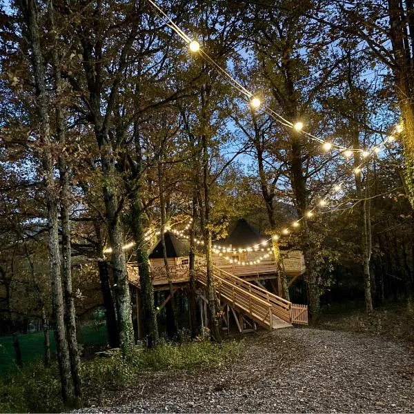 La Cabane perchée du Grand Chêne, hôtel à Bongheat