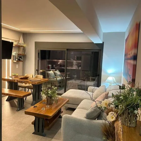 September15 Suites, Lefkada-Episkopos, hotel v destinaci Nikiana