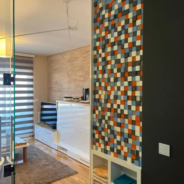 Stan na dan Centar, ξενοδοχείο στο Τσάτσακ