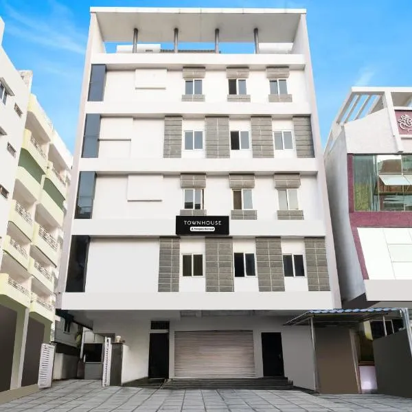 Super Townhouse Alwal Road, hotel en Hyderabad