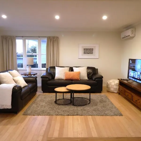 Cozy Family Home 10min to Airport and Pet friendly, hotel ad Auckland