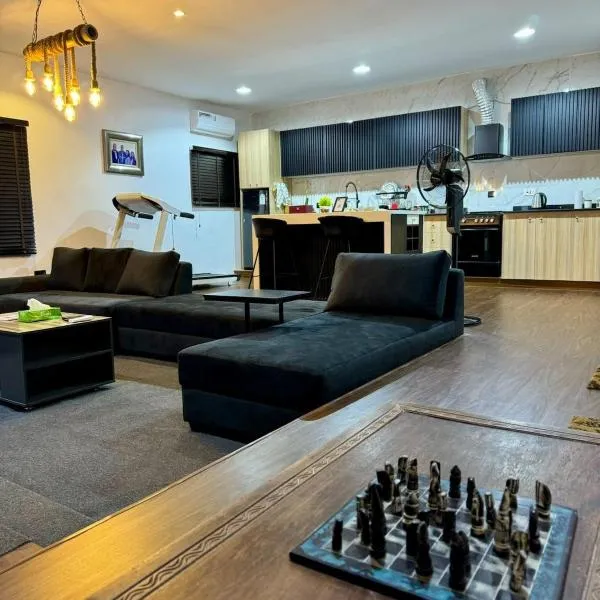 House 12 Two-Bed Studio Apartment, hotel sa Ilorin