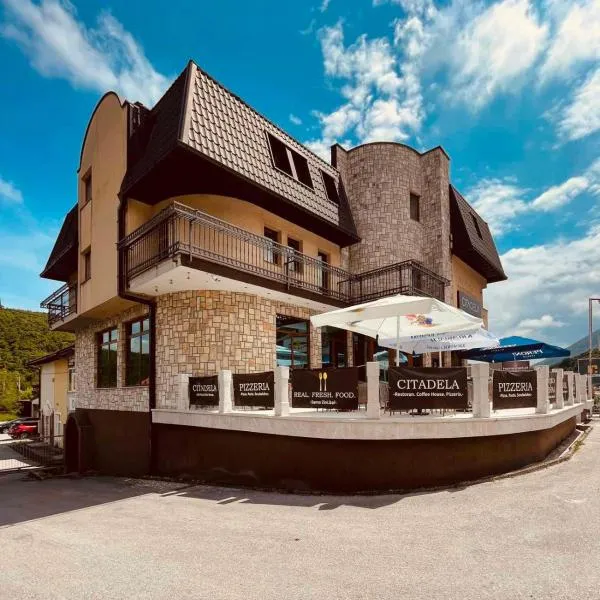 Hotel Citadela, hotel in Raskršće