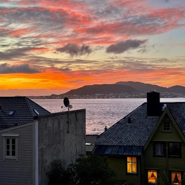 Apartment with a beautiful view in the center of Ålesund, hotel di Ålesund