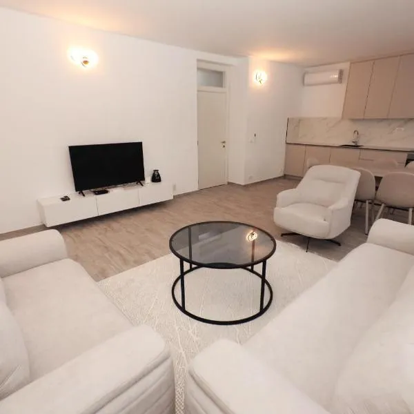 Livinn Apartments-Deluxe Apartment, hotel en Prizren