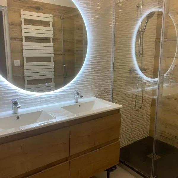 Appartement 78m2 pied des pistes, hotel v destinaci Les Angles