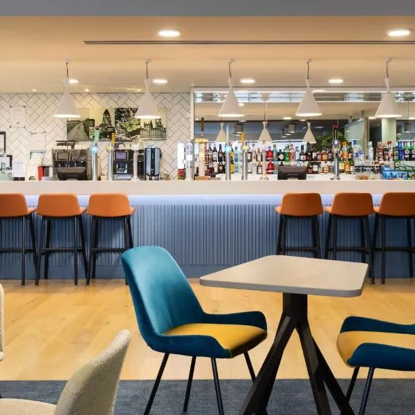 Hampton by Hilton London Gatwick Airport, hotel a Horley