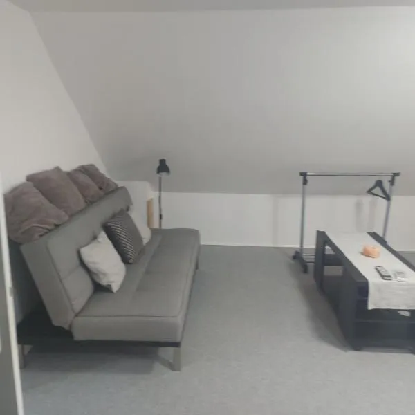 Miklós Magánszállás, hotel in Cserkeszőlő