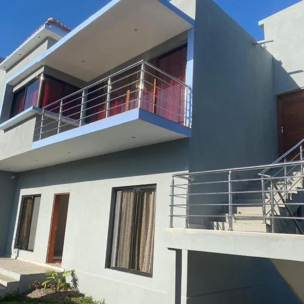 Estha's Apartments, hotel in Vila Praia Do Bilene