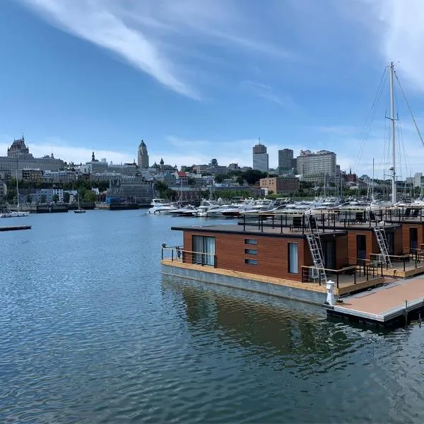 Marina Port de Québec 2 - Maison flottante, hotel in Québec