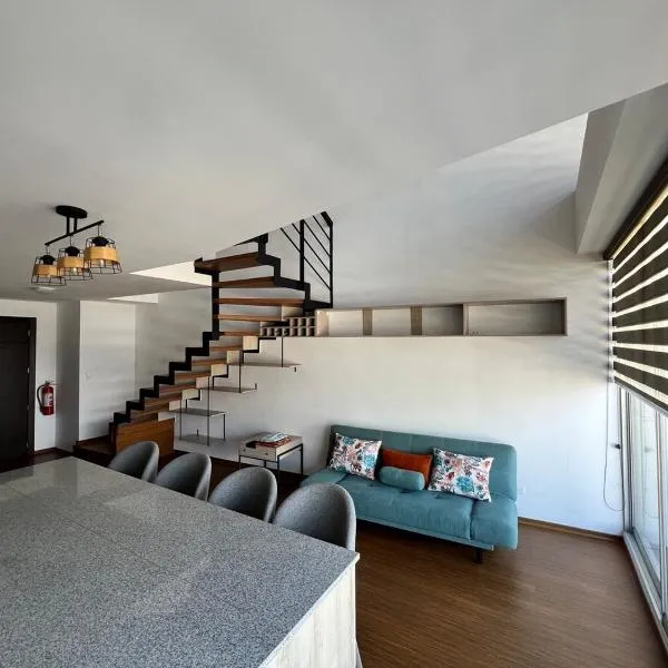Espectacular Loft en UIO, hotel in Quito