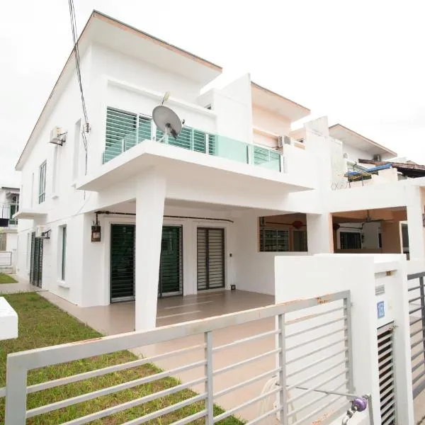 Seremban Spacious Sweet Home 15-19paxs, hotel in Kampong Baharu Jimah