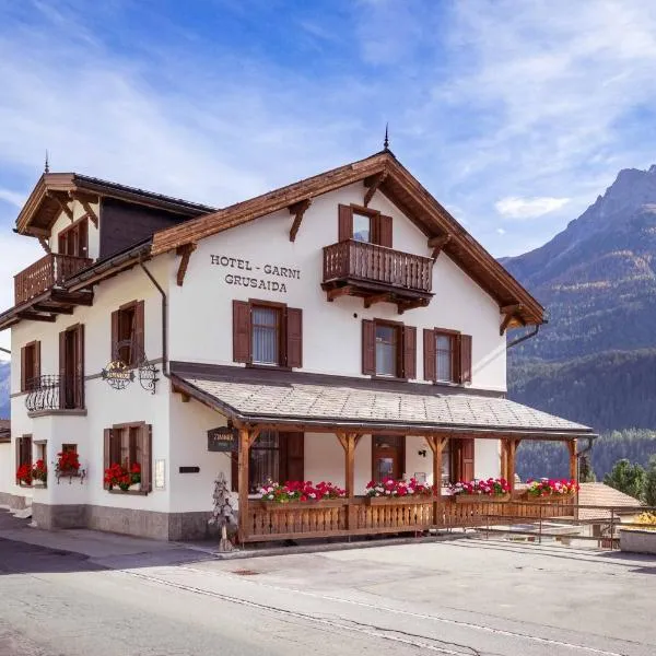 Garni Alpenrose - Grusaida, hotel in Scuol