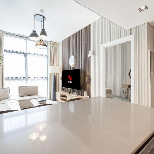 Private 1BR Serenity Apartment by Blue Cloud Holidays, hotel in Sharjah
