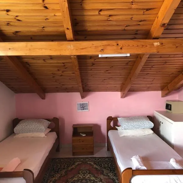 Ion Apartments Messolonghi Double Room Sea View Loft, hotel in Mesolongion