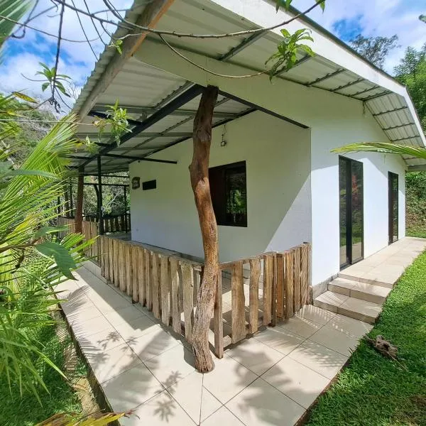Casa el Colibrí, hotel v mestu Naranjo