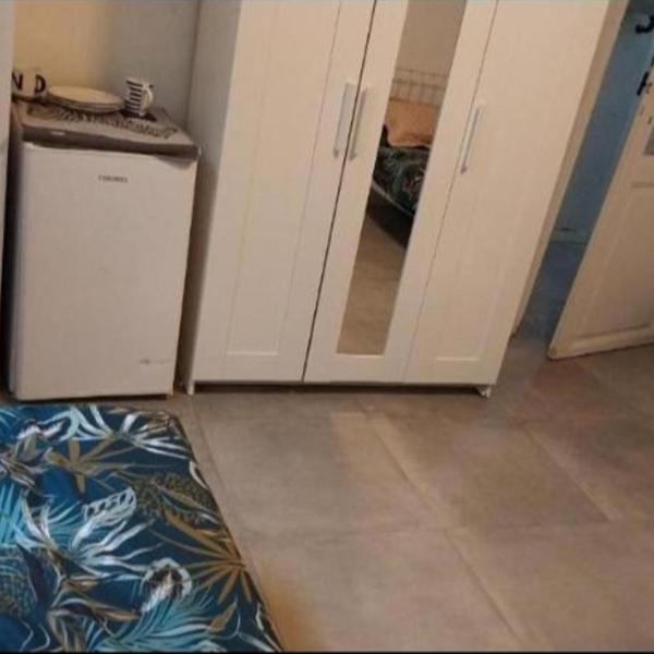 Chambre 2lit célibataire schaarbeek sous-sol, Брюссель