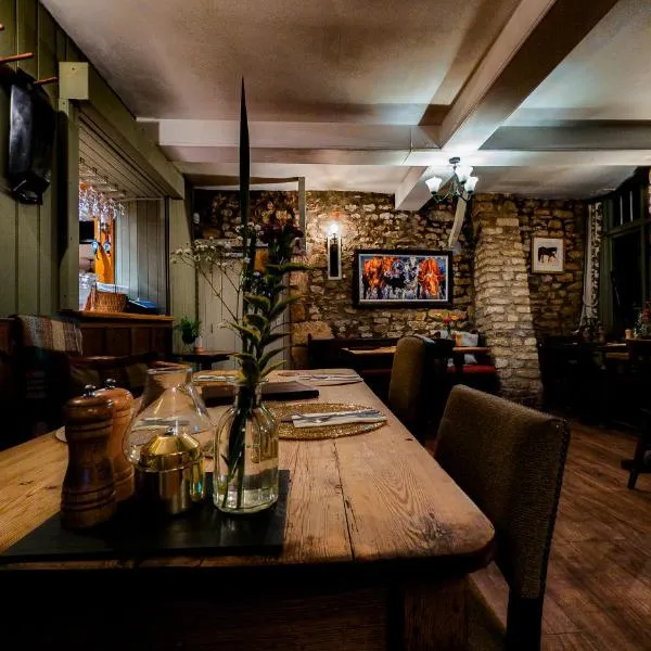 The Rose & Crown In Trent, ξενοδοχείο σε Trent