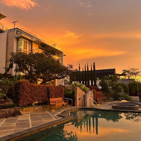 Roemah Asri Villa - Resor Dago Pakar, hotel in Bandung
