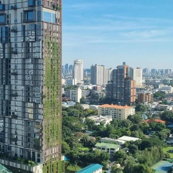 BTS Thonglor Luxury 35sqm Condo with Pool & Sauna, hotel in Bangkok