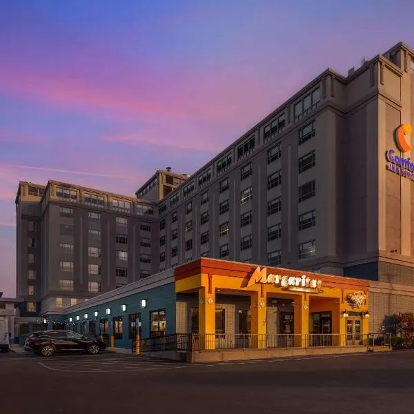 Comfort Inn & Suites Logan International Airport, hôtel à Revere