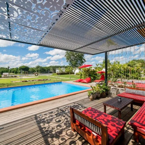 The Campster Kanchanaburi、カンチャナブリのホテル