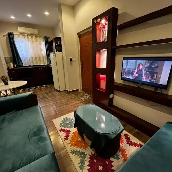 Sadam luxury Guest House, hotel in Marsa Alam City