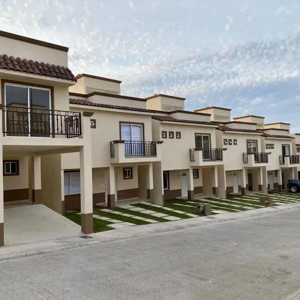Brisas Del Mar Villa 3 BR 2 BA with pool, hotel a Tijuana