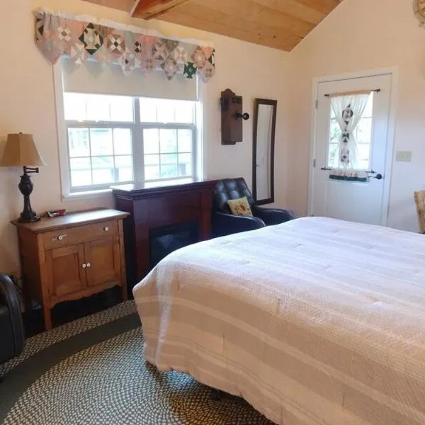 Creekside Cabin, hotel in Medford