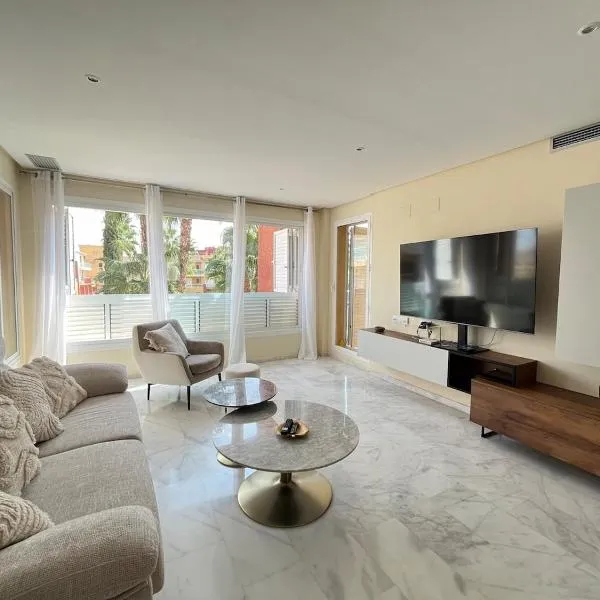 Appartement de luxe au golf de Hacienda del Alamo，位于弗安特阿拉莫的酒店