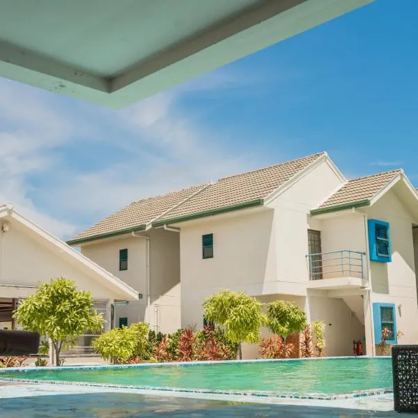 Long Beach Laamu Hotel, hotell i Gan
