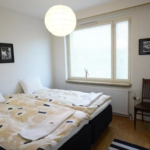 A two-bedroom with river view, hotel sa Kajaani
