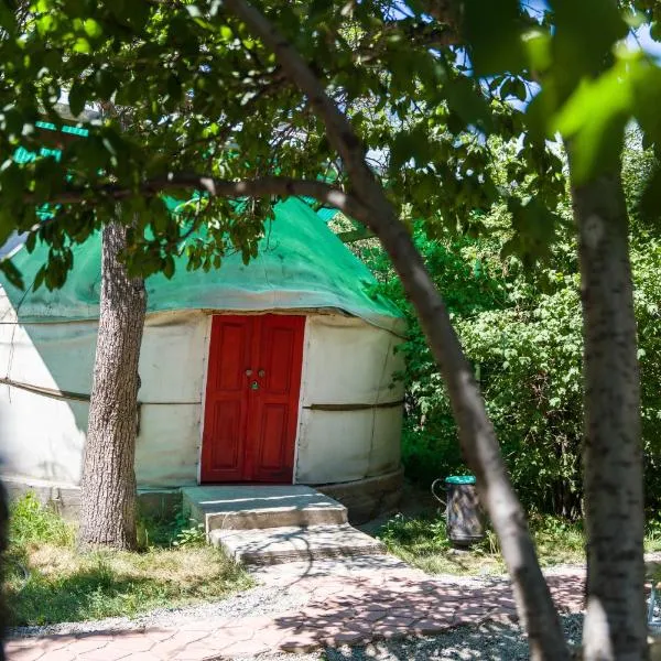 Arista Yurt Camp, hotel v destinaci Karakol