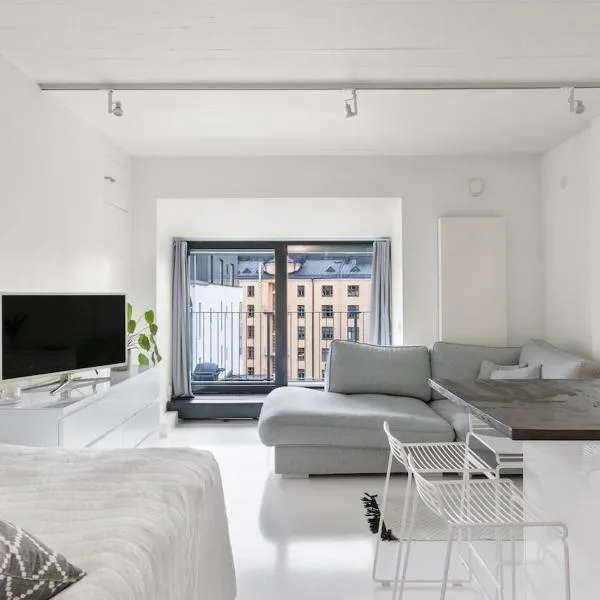 Scandinavian attic apartment in the city center, hótel í Helsinki