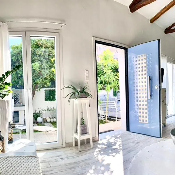 1922 Epoch Harmony Oikia, Hotel in Volos