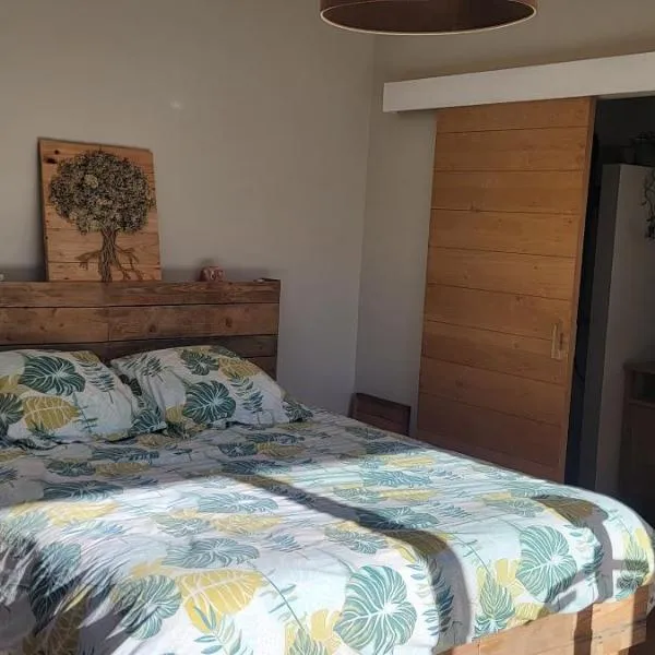 Chambres d hôtes les Romarins, ξενοδοχείο σε Cantaron