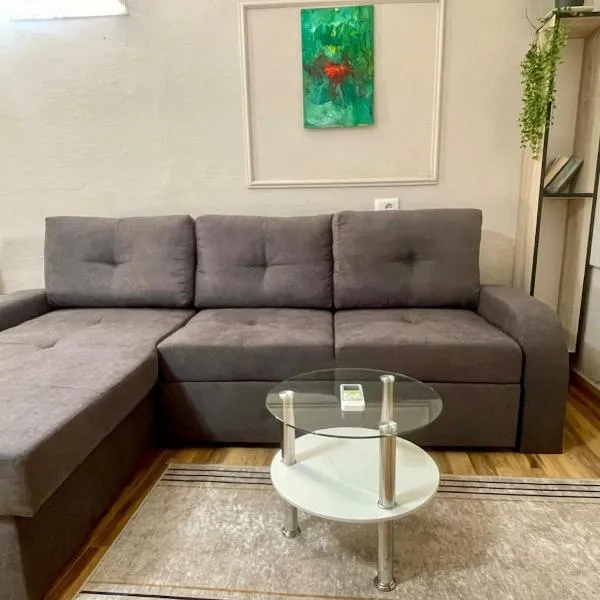 Quite and Modern Studio, hôtel à Tirana
