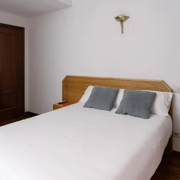 Hostal Arlanzón, hotel in Burgos