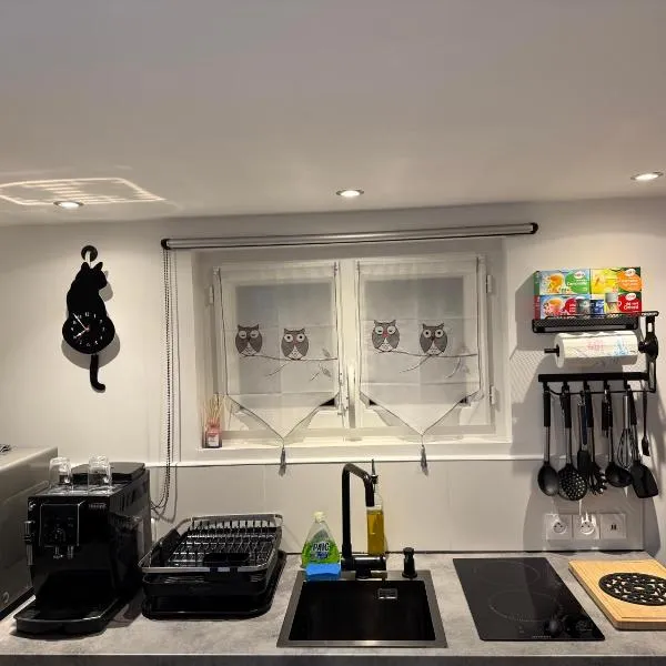 Chez Pascal et Louna au calme avec Jacuzzi ! Proche PARIS et RER B et CDG AÉROPORT, ξενοδοχείο σε Sevran