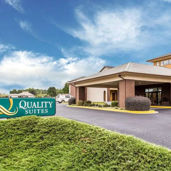 Quality Suites Hickory South, hotel v destinaci Hickory