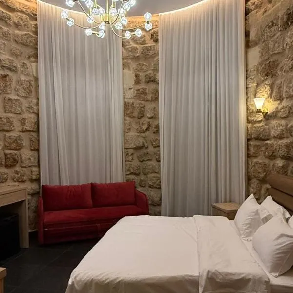Villa Rosa Luxury Boutique Hotel, hotel u gradu 'Batroûn'