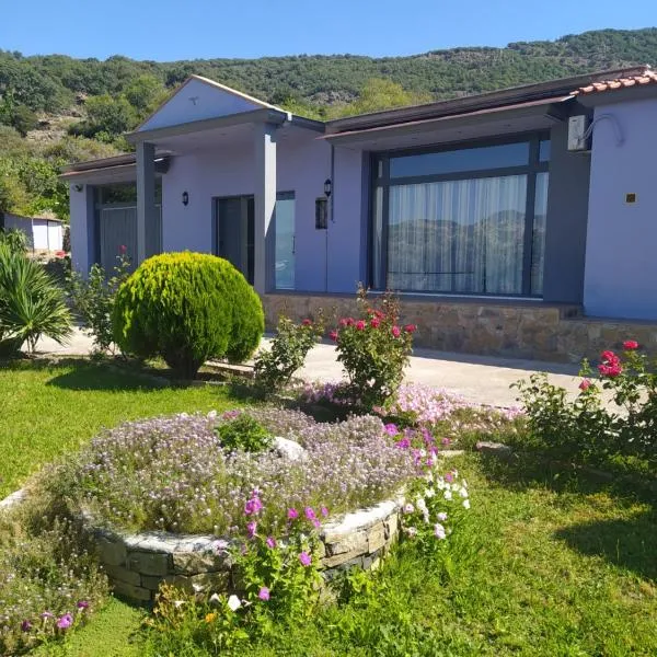 studios ARTEMIS GARDEN, hotel in Fília