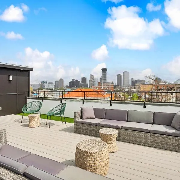 Luxury Villa with private Rooftop, Hotel in New Orleans