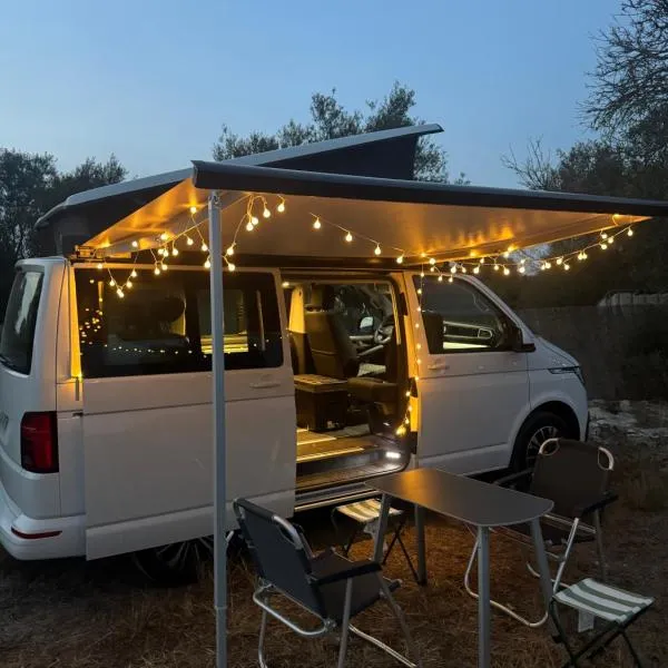 Fantástica Autocaravana California 2024, hotel en Palma de Mallorca