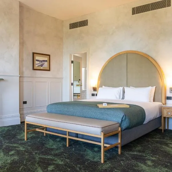 Portarlington Grand Hotel, hotel in Portarlington