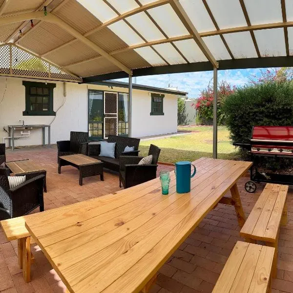 Wild Hearts Cottage, hotel in Wallaroo
