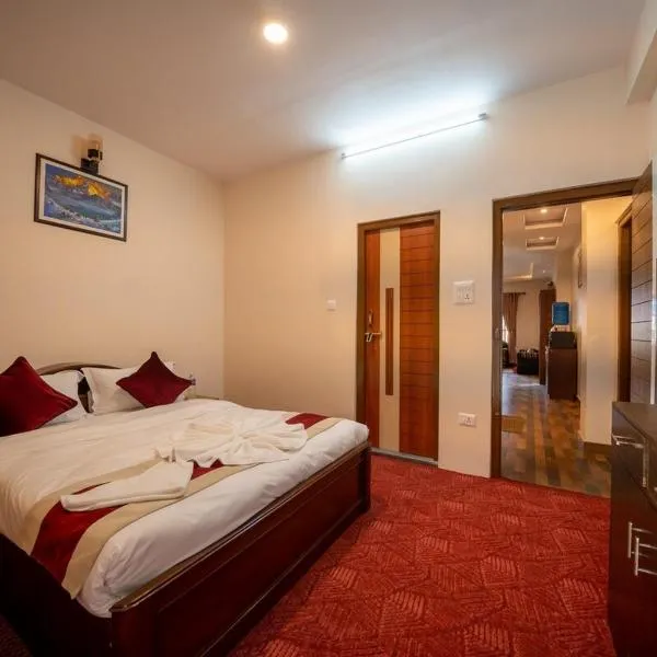 Mega Sweet Home Apartment, hotel in Bālāju