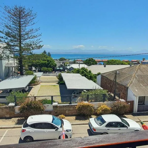 Blue Whale Lodge, hôtel à Mossel Bay