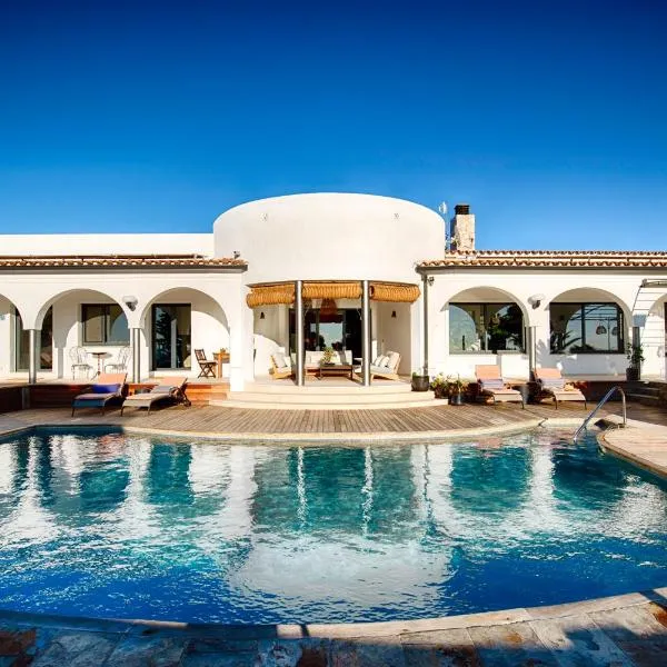 Casa de l’Albada, hotel in Roses