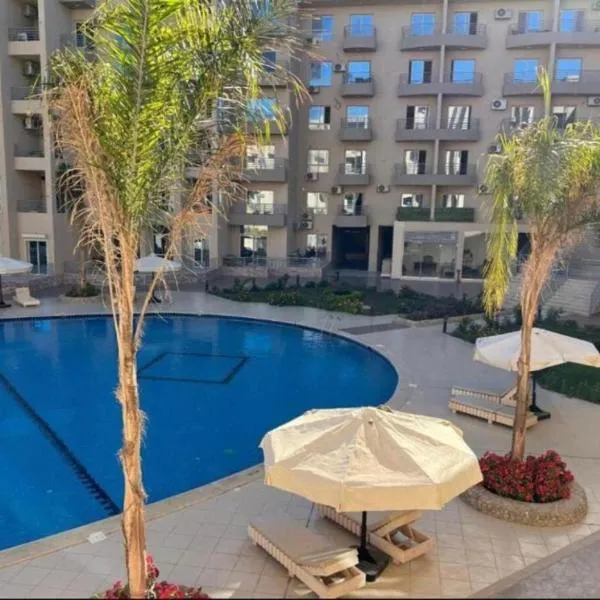 Holiday studio with seaview, Amazing for couples, Sunny & SeaView & Free Wi-fi, hotel in Hurghada